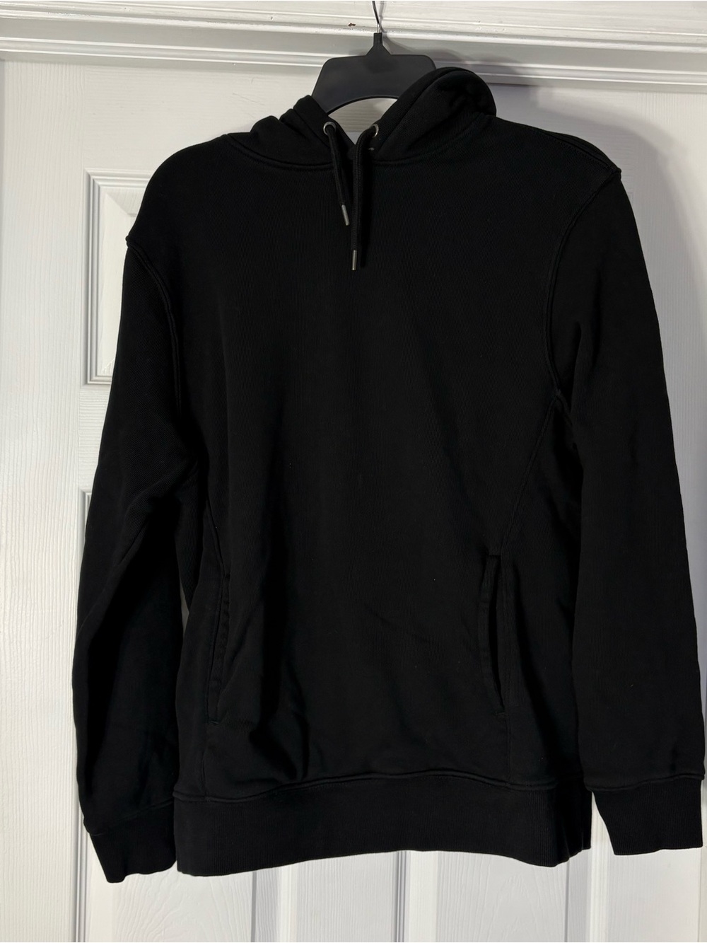 H&M Black Pullover Hoodie